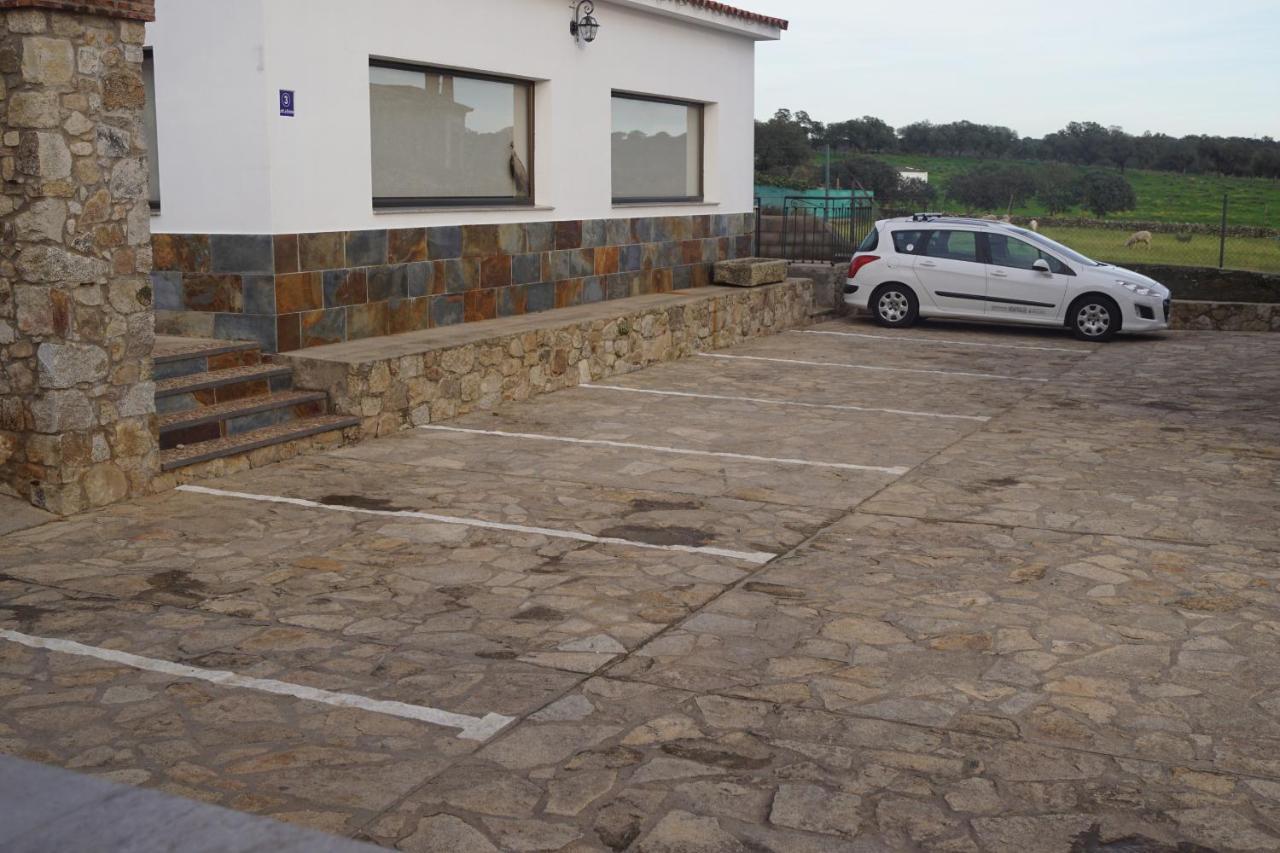 Apartamentos Rurales Monfraguee Torrejón el Rubio Екстериор снимка