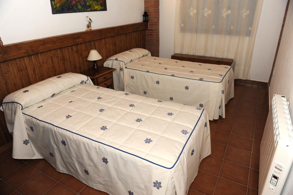 Apartamentos Rurales Monfraguee Torrejón el Rubio Екстериор снимка