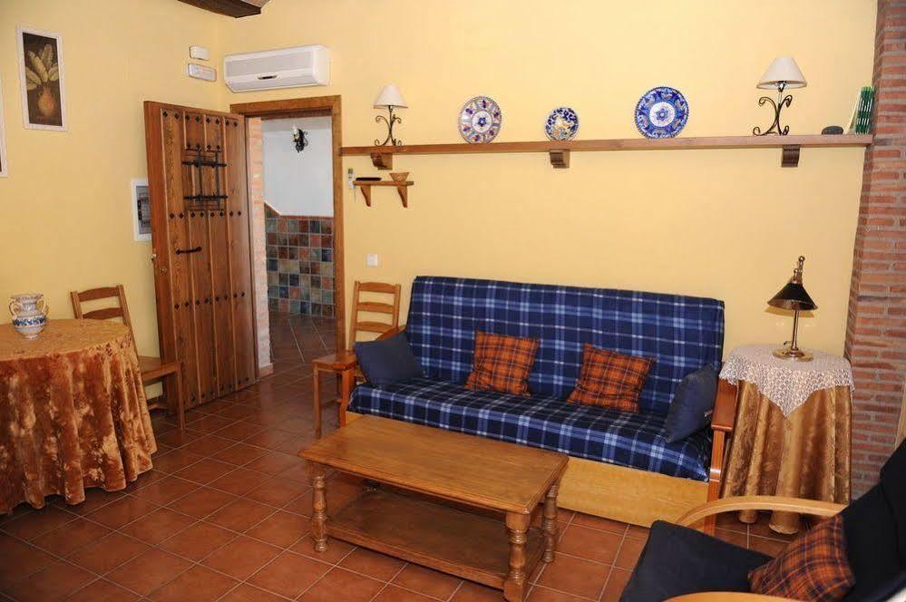 Apartamentos Rurales Monfraguee Torrejón el Rubio Екстериор снимка
