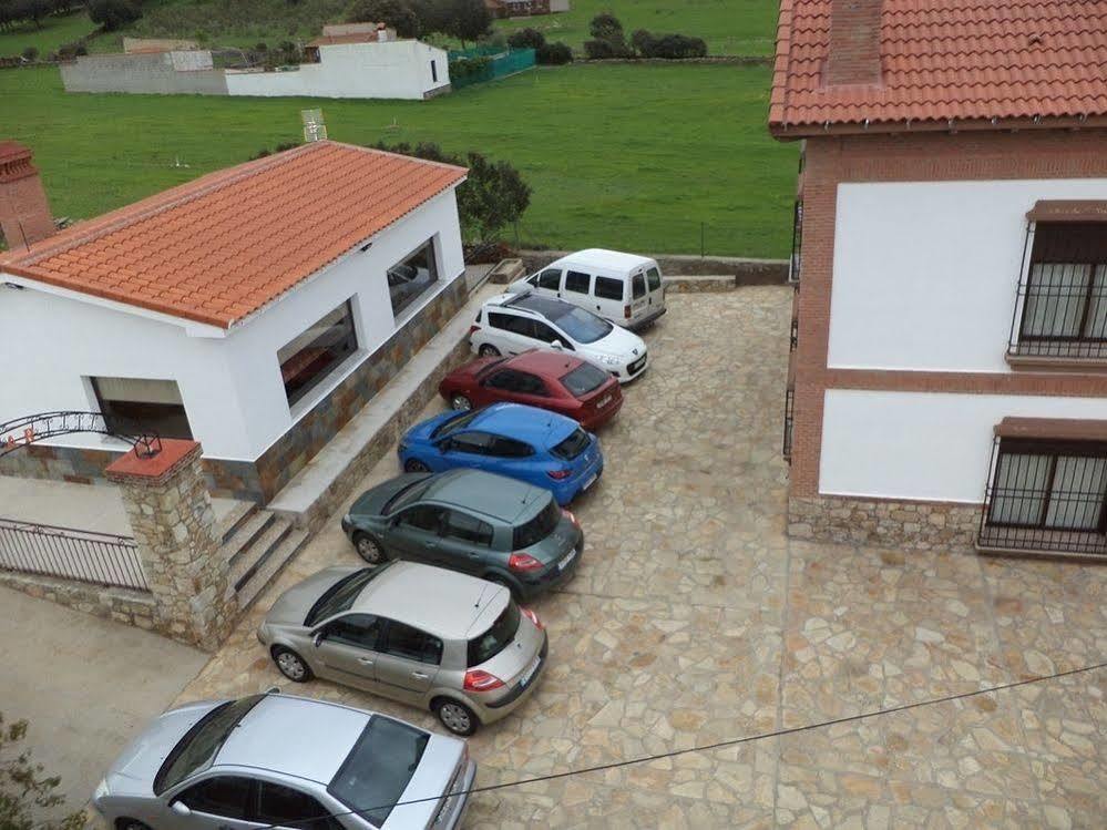 Apartamentos Rurales Monfraguee Torrejón el Rubio Екстериор снимка