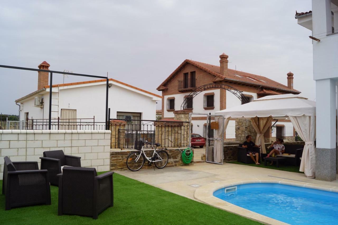 Apartamentos Rurales Monfraguee Torrejón el Rubio Екстериор снимка