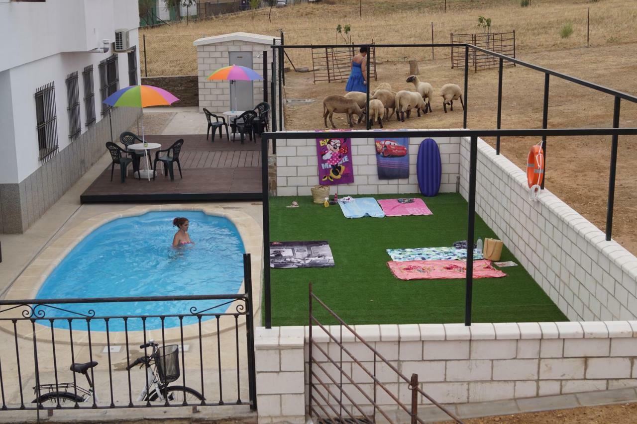 Apartamentos Rurales Monfraguee Torrejón el Rubio Екстериор снимка